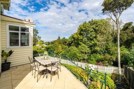 Photo of property in 75 Eglinton Road, Mornington, Dunedin, 9011