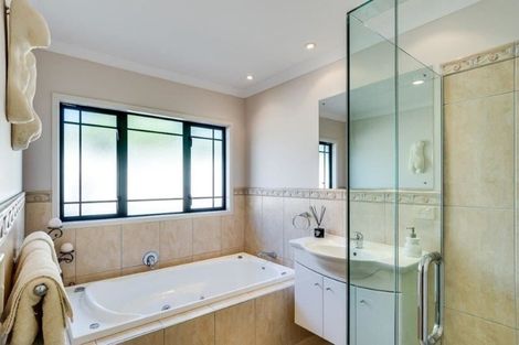 Photo of property in 45 Fairview Place, Havelock North, 4130