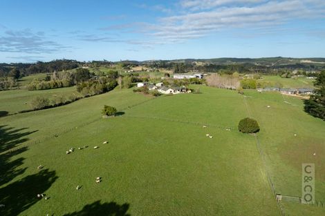 Photo of property in 1224 State Highway 16, Waimauku, 0883