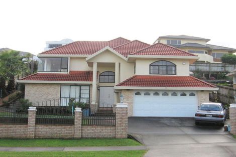 Photo of property in 40 Ribbonwood Crescent, Goodwood Heights, Auckland, 2105