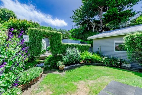 Photo of property in 10 Dale Road, Raumati South, Paraparaumu, 5032