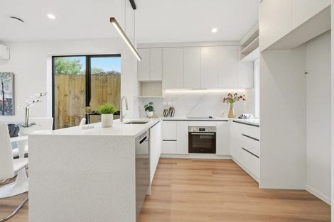 Photo of property in 2/7 Cindy Place, Pakuranga, Auckland, 2010