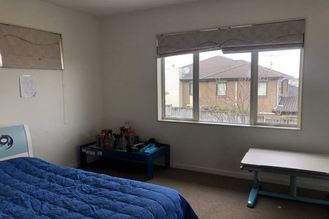 Photo of property in 14 Hilton Close, Fairview Heights, Auckland, 0632