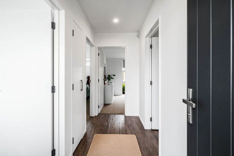 Photo of property in 2/3 Nyoli Street, Northcote, Christchurch, 8052