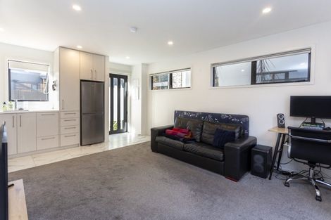 Photo of property in 2/41 Gracefield Avenue, Christchurch Central, Christchurch, 8013