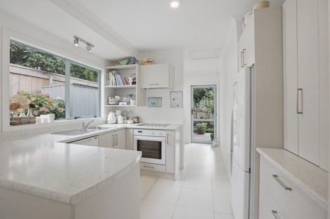 Photo of property in 86a Gover Street, New Plymouth, 4310