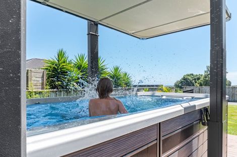 Photo of property in 25b Dolphin Parade, Bell Block, New Plymouth, 4312