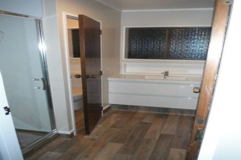 Photo of property in 2/974 Bank Street, Te Awamutu, 3800