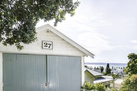 Photo of property in 27 Goldsmith Road, Hospital Hill, Napier, 4110