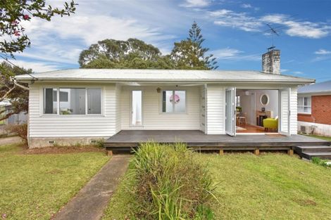 Photo of property in 18 Tampin Road, Hillpark, Auckland, 2102