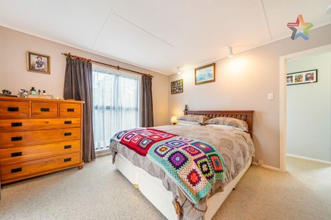 Photo of property in 325 Wellington Road, Wainuiomata, Lower Hutt, 5014