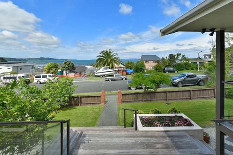 Photo of property in 2 Merehai Place, Snells Beach, 0920