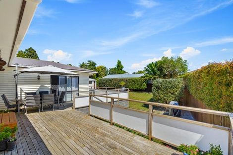Photo of property in 114a Mcleod Road, Te Atatu South, Auckland, 0610