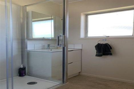 Photo of property in 1/4 Ambury Road, Mangere Bridge, Auckland, 2022