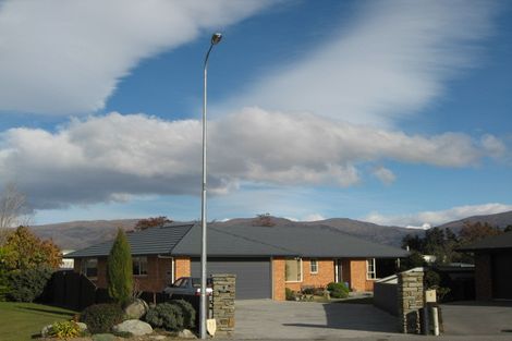 Photo of property in 9 Junction Court, Cromwell, 9310