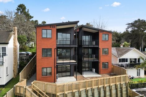 Photo of property in 1/12 Ruakiwi Road, Hamilton Lake, Hamilton, 3204