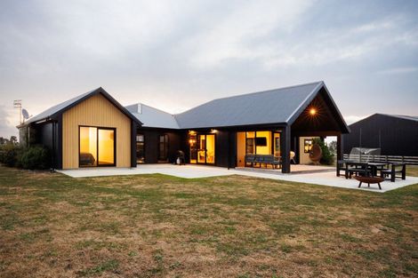 Photo of property in 15 Harvest Lane, Newbury, Feilding, 4775