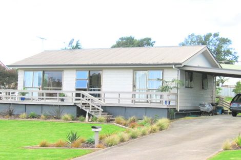 Photo of property in 33 Jelas Road, Red Beach, 0932