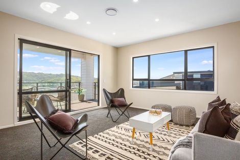 Photo of property in 4 Omaka Place, Aotea, Porirua, 5024