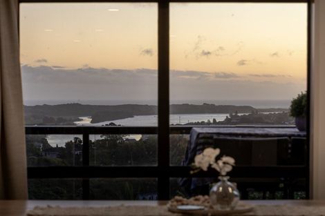 Photo of property in 106 Mount View Road, Bastia Hill, Whanganui, 4500