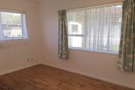 Photo of property in 2/11 Rapallo Place, Farm Cove, Auckland, 2012