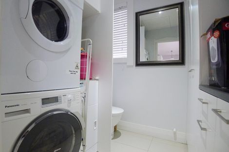 Photo of property in 43 Rawhiti Road, One Tree Hill, Auckland, 1061