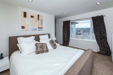 Photo of property in 12 Mural Place, Greenhithe, Auckland, 0632