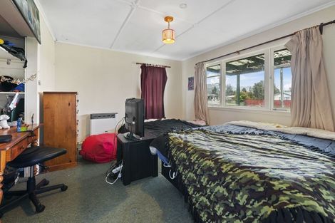 Photo of property in 51 Kawaha Point Road, Fairy Springs, Rotorua, 3015
