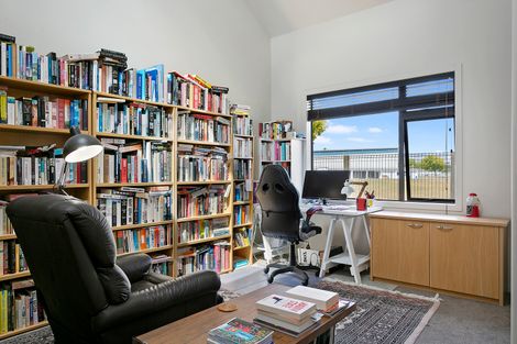 Photo of property in 19c Cooper Crescent, Cambridge, 3434