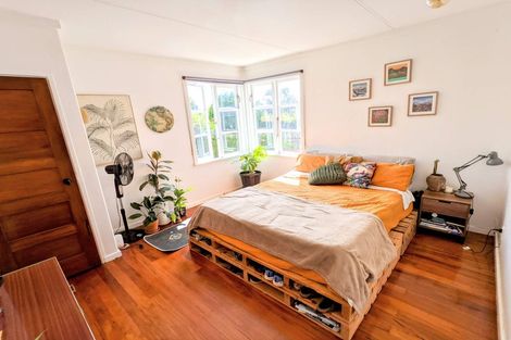 Photo of property in 13 Tahapa Crescent, Meadowbank, Auckland, 1072