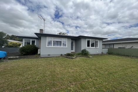 Photo of property in 4 Waterloo Crescent, Hokowhitu, Palmerston North, 4410