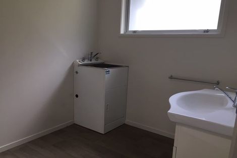 Photo of property in 22 Glenelg Road, Red Beach, 0932