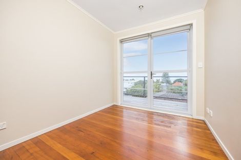Photo of property in 386 Lake Road, Takapuna, Auckland, 0622