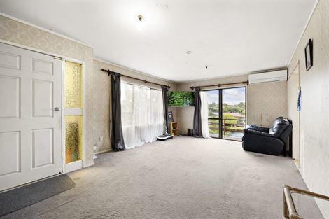 Photo of property in 39 Cockayne Crescent, Sunnynook, Auckland, 0620