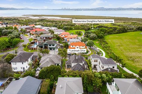 Photo of property in 7 Landmark Drive, Te Atatu Peninsula, Auckland, 0610