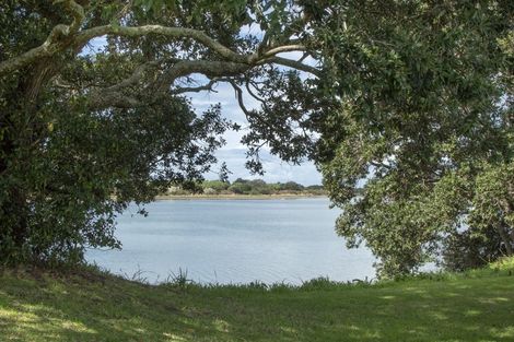 Photo of property in 10 Roretana Drive, Athenree, Katikati, 3177