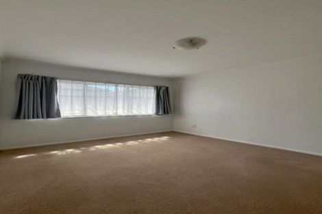 Photo of property in 43 Frank Nobilo Drive, Golflands, Auckland, 2013