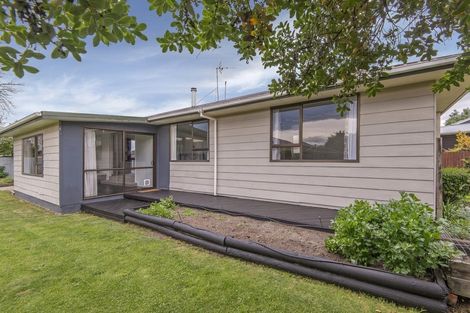 Photo of property in 44d Woodend Road, Woodend, 7610