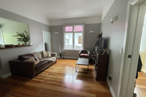 Photo of property in 232 Sutherland Road, Lyall Bay, Wellington, 6022