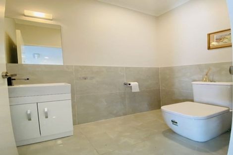 Photo of property in 55 Bordeaux Parade, Te Atatu South, Auckland, 0610