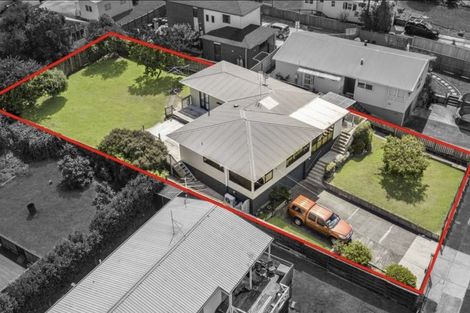 Photo of property in 2 Lincoln Road, Manurewa East, Auckland, 2102