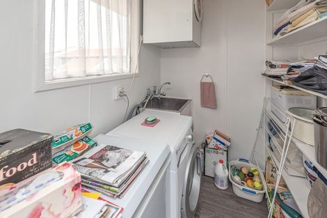 Photo of property in 25 Alexandra Street, Marton, 4710