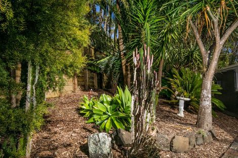 Photo of property in 1/757 West Coast Road, Oratia, Auckland, 0604