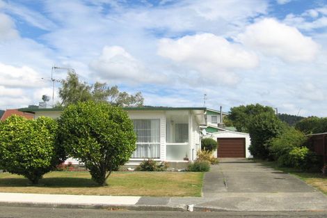 Photo of property in 35 Kiwi Street, Heretaunga, Upper Hutt, 5018