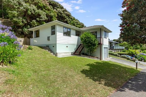 Photo of property in 49 Omapere Street, Whitby, Porirua, 5024