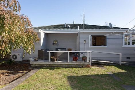 Photo of property in 24 Chamberlain Street, Dannevirke, 4930