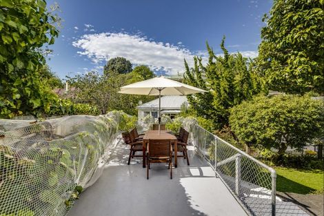 Photo of property in 6 Cameron Road, Bluff Hill, Napier, 4110