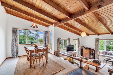 Photo of property in 5b Pohutukawa Grove, Whitianga, 3510