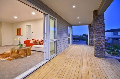 Photo of property in 11 Bearing Parade, Long Bay, Auckland, 0630