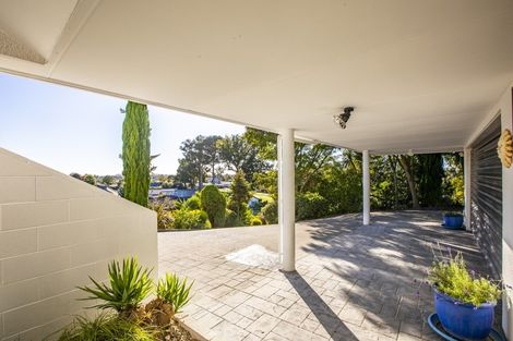 Photo of property in 37 Hetley Crescent, Taradale, Napier, 4112